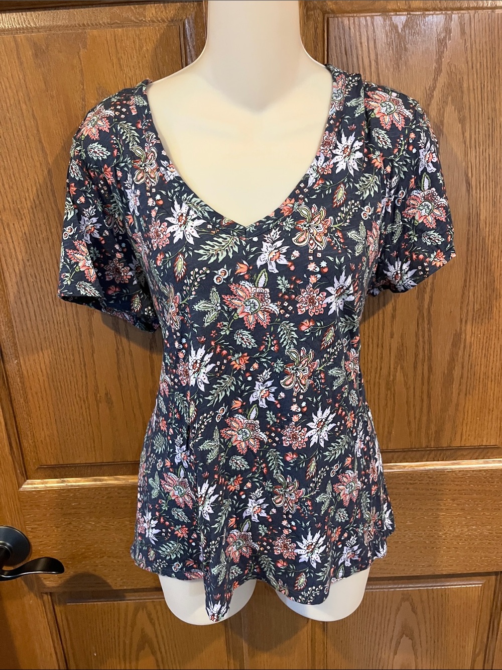 LOFT Black Floral V-Neck Short Sleeve Tee with Coral and White Blooms